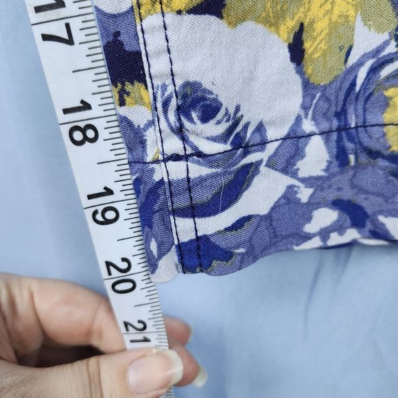 SOFT SURROUNDINGS Super Stretch Big Roses Floral Pull On Capris Pants Petite L - Picture 11 of 14